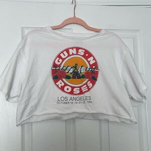 Nasty gal white guns and roses graphic crop tee